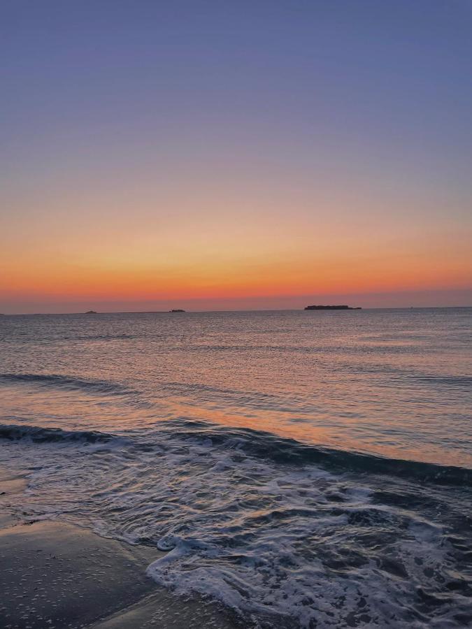 Sur Le Chemin De La Plage Cherbourg-en-Cotentin Exterior foto
